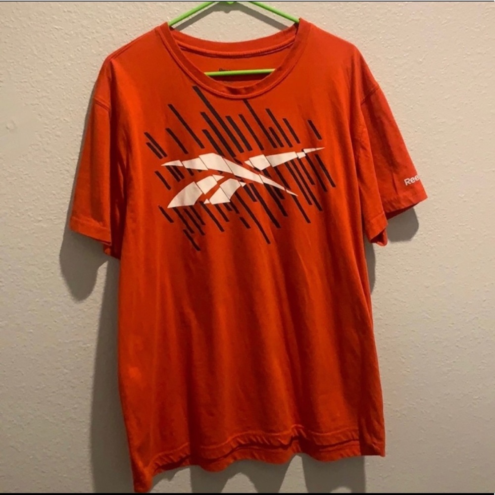 (2) Classic Reebok T-shirts 🔹🔺 - Picture 7 of 11